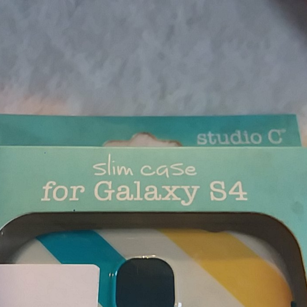 Cell phone case - Picture 3 of 6